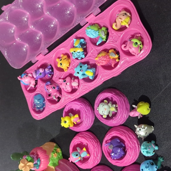 Large lot of Hatchimals - Picture 3 of 5